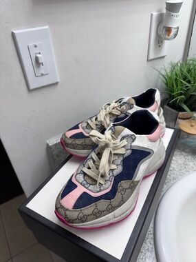 Gucci Beige, Navy & Pink Chunky GG Runner Sneakers